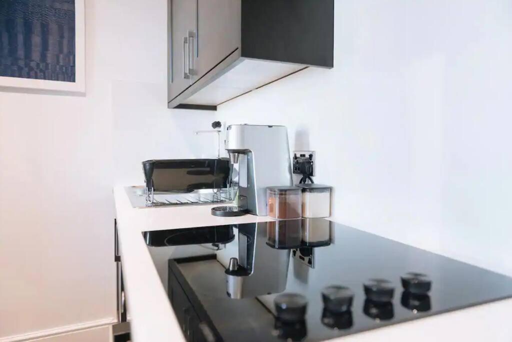 *central Modern Studio* Brighton